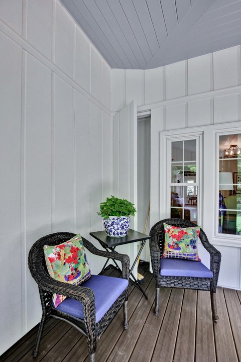 Bethany porch closet 2364